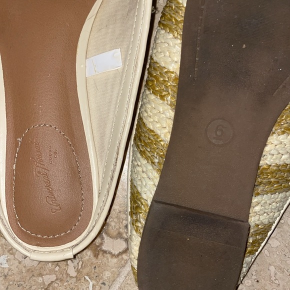 Universal Thread Slip Ons - Picture 3 of 3